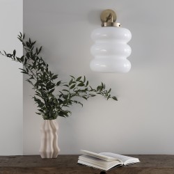 Eklektyczna szklana lampa wisząca Mémoire Embassy Interiors mosiądz